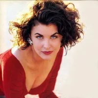 Sherilyn Fenn