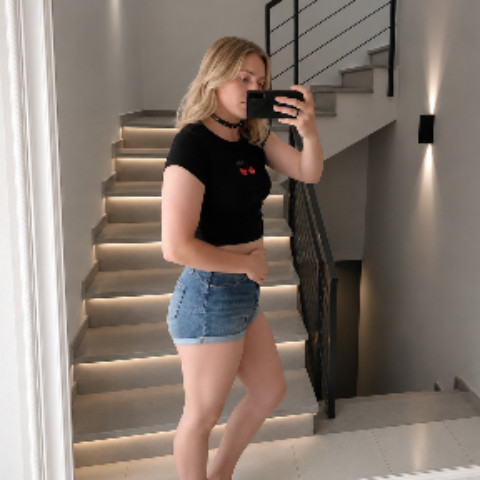Femboy-Julia