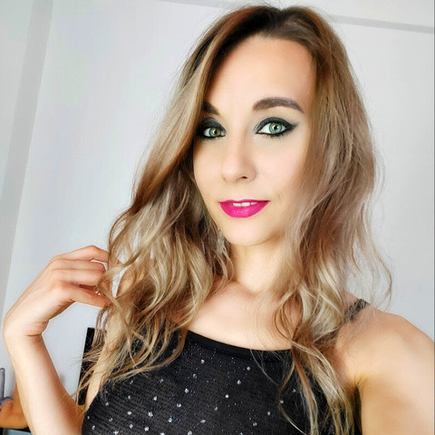 naughtyadeline