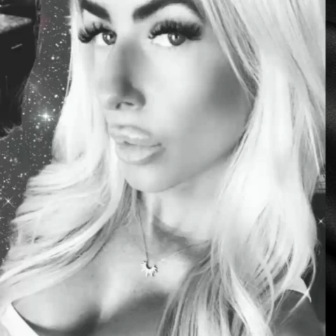 blondiluvsanal