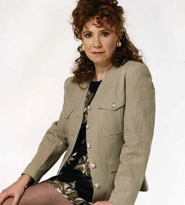 Melanie Hill