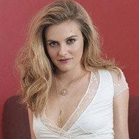 Alicia Silverstone