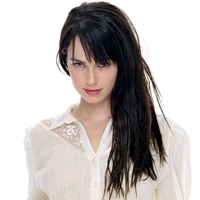 Mia Kirshner