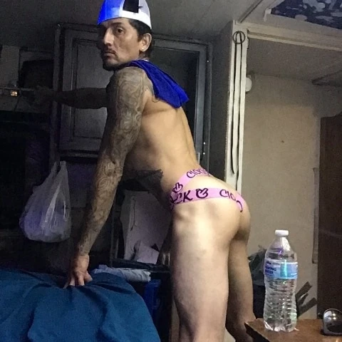 iCyBTtmBuTtBoy 