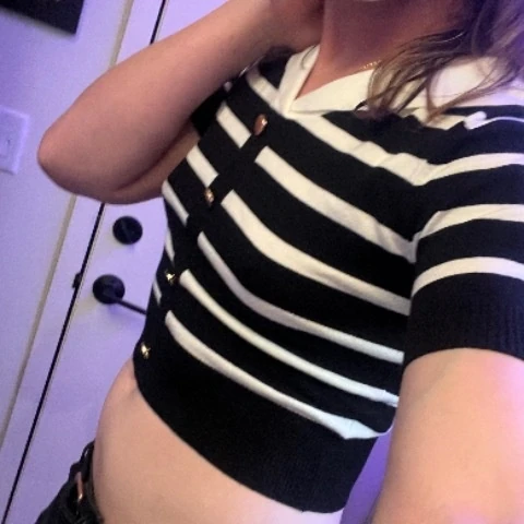 Kayla Peaches