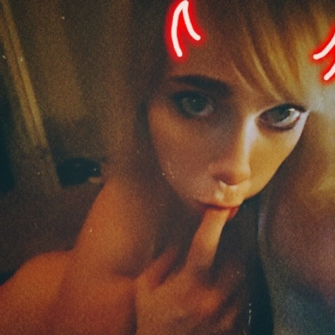 That Bitch Molly Rich