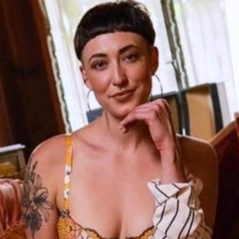 Dadi Iris