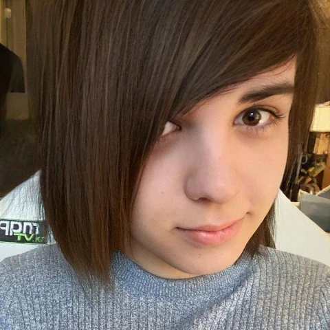 cute-femboy-gets-a-facial-sprayed-all-over-her-face-gay-twink-twink