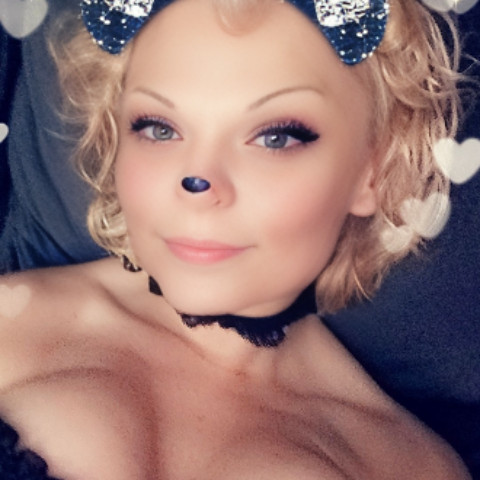 BrunetteBombshell