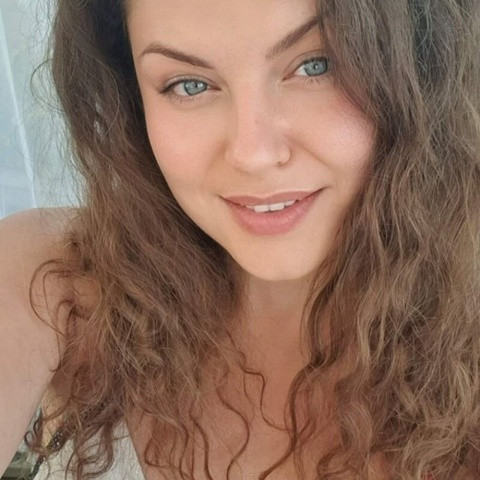 CurlySofia