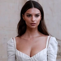 Emily Ratajkowski