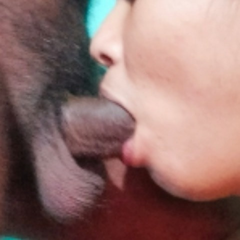 Akhi moni