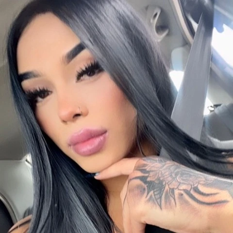 TinaQueen_noa