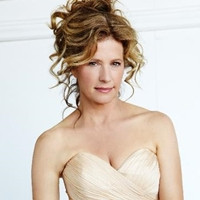 Nancy Travis