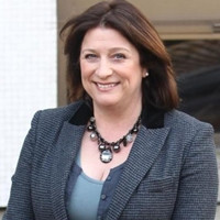 Caroline Quentin