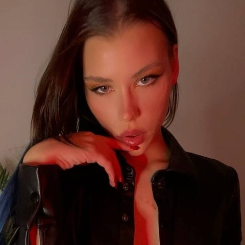 KittyKatyHotCherry