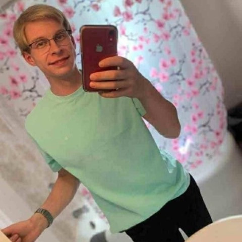 Erichornyboy