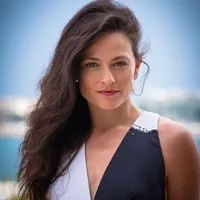 Lara Pulver
