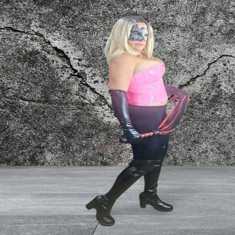 Blondies Pegging Center