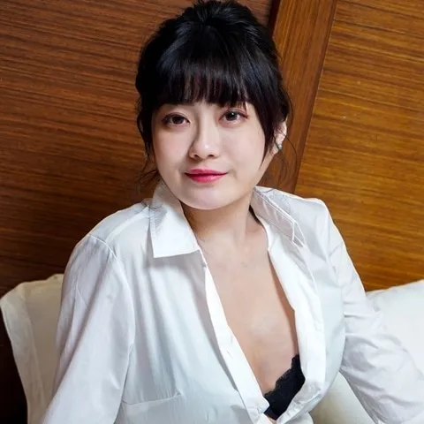 Huang Yina