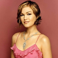 Julia Stiles