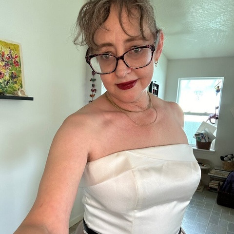 LilyLuscious
