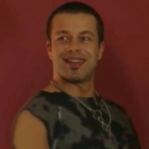 Robby Blake (Roberto Black)