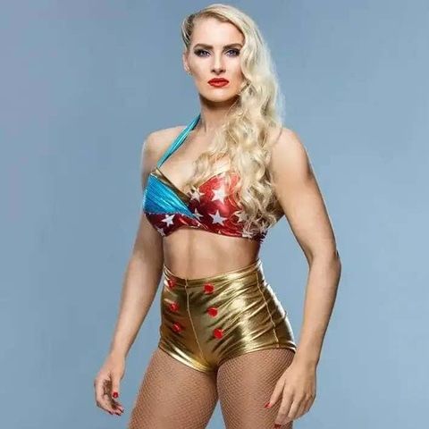 Lacey Evans