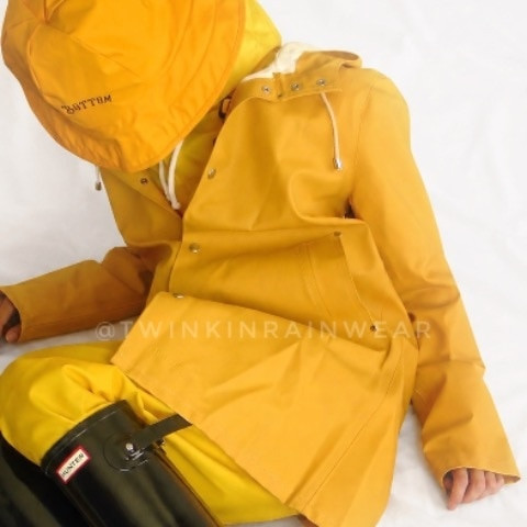 TwinkInRainwear