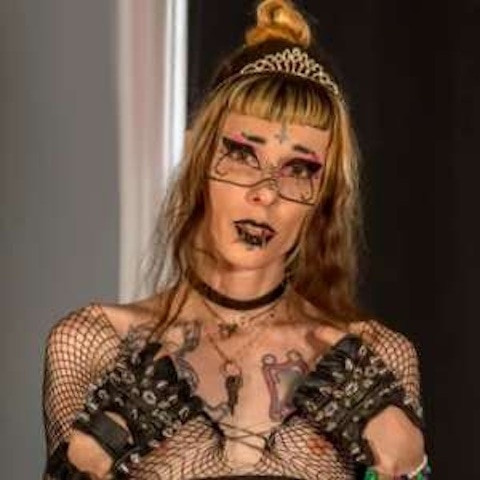 Vikki Vexxx