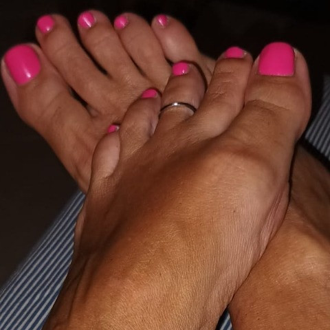 Reginalovefeet