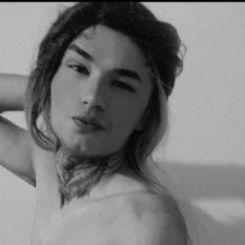 Lara ts