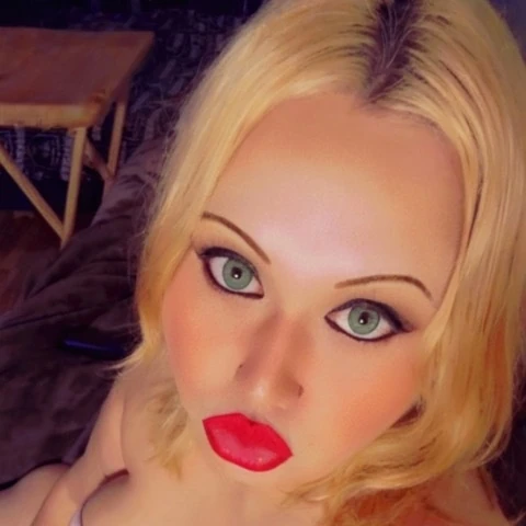 Roxie LoveBite