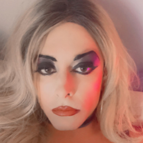 LaCie Kissess