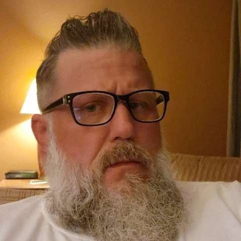 4UNCUT_DILF_luvers