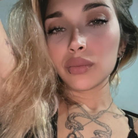 Lucyhott