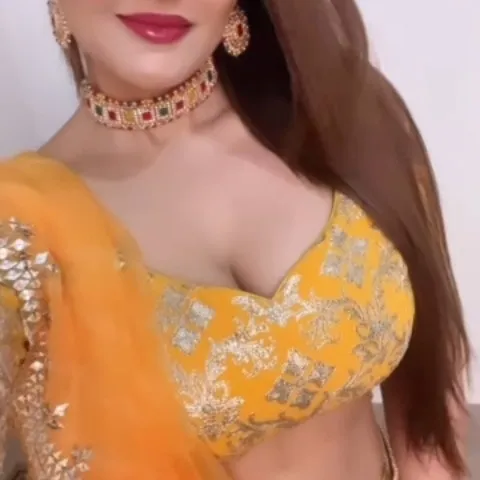 Sexy gunjan