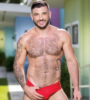 Ian Holms
