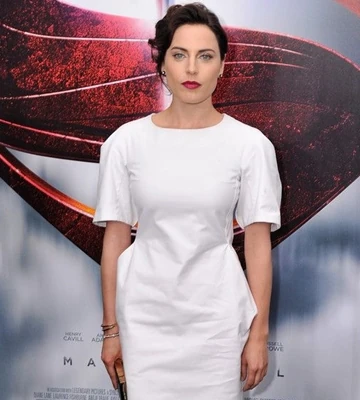 Antje Traue