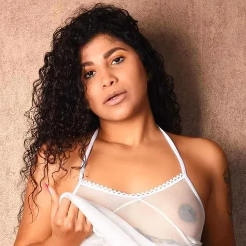 Kenya Arif (Morena Hot)